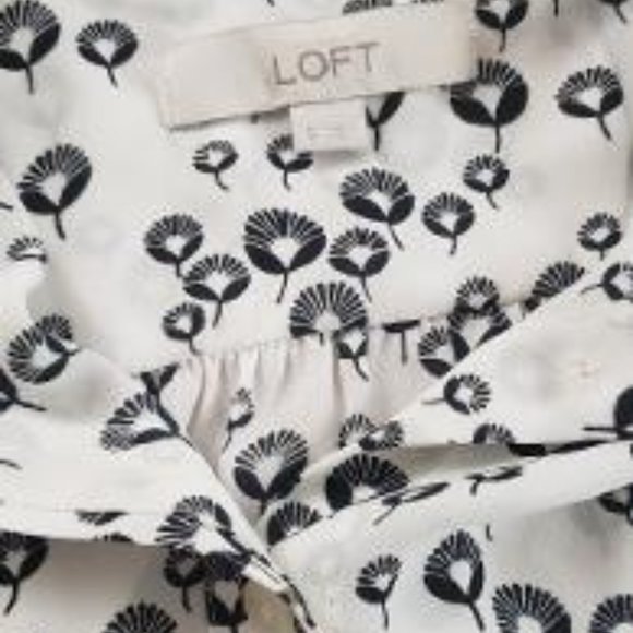 LOFT Black and White Flower Print Shirt - Picture 4 of 9